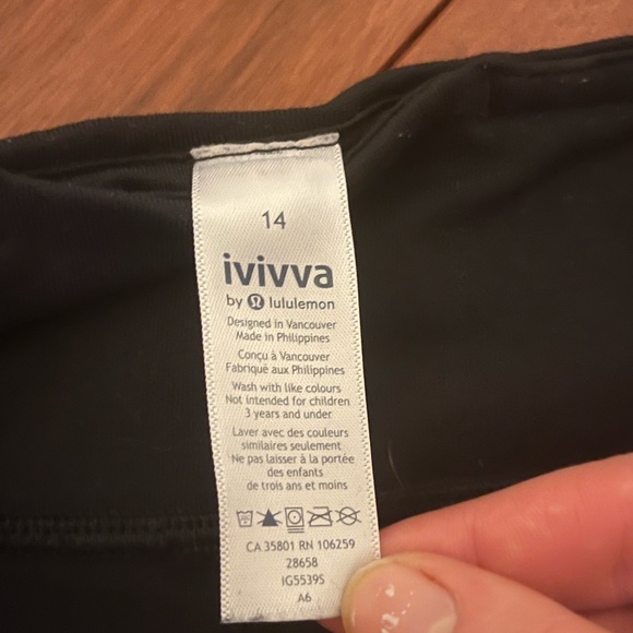 Reversible Ivivva leggings - Picture 2 of 6